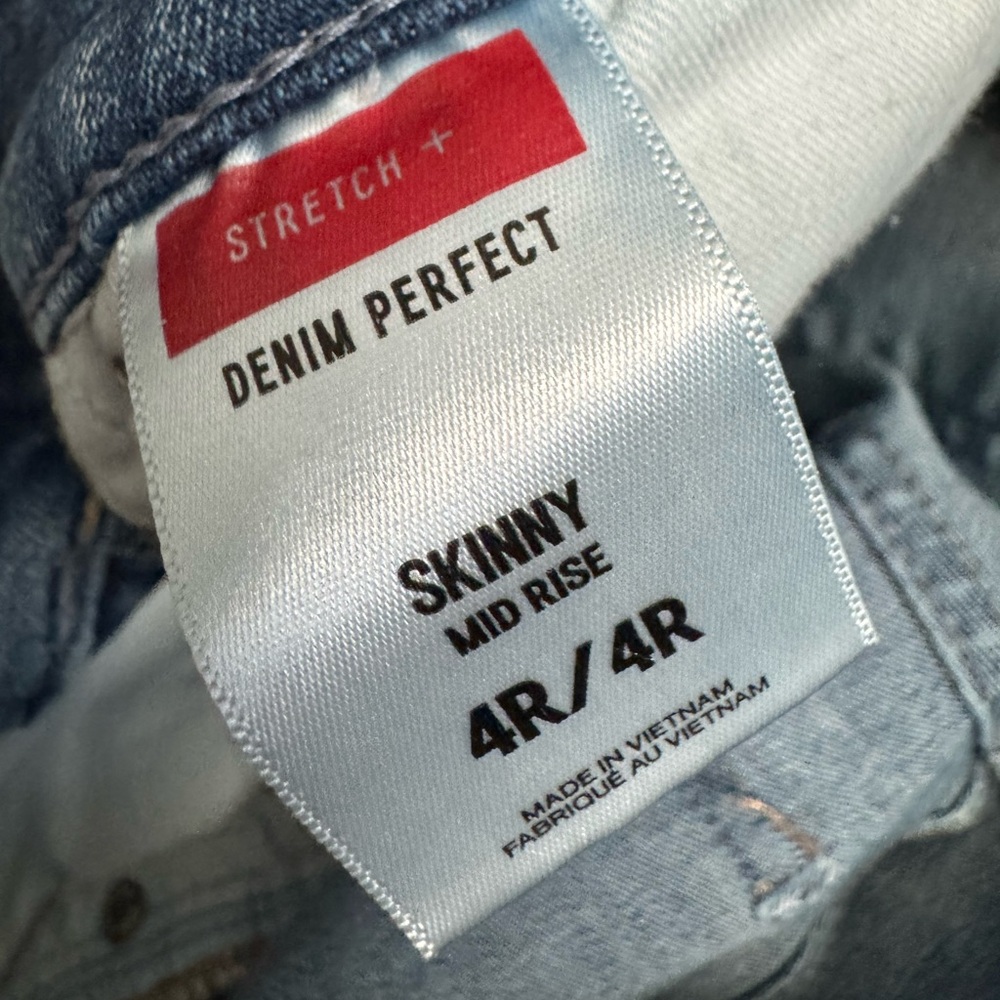 EXPRESS Mid Rise Skinny Cropped Jean - Picture 7 of 11